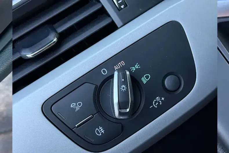 Audi A4 din 2022 cu 177.600 km - oferta AUD135559 - foto 38