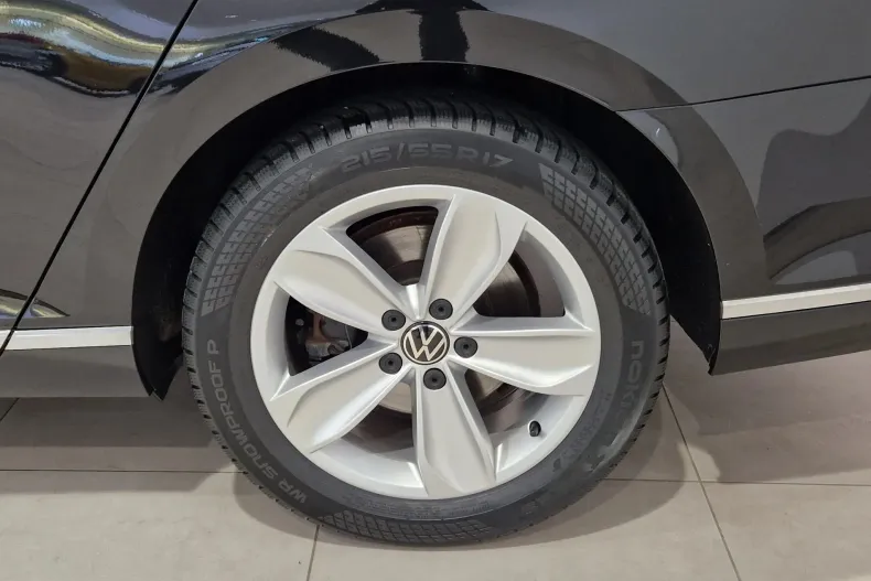 Volkswagen Passat din 2020 cu 46.388 km - oferta VOL135564 - foto 10