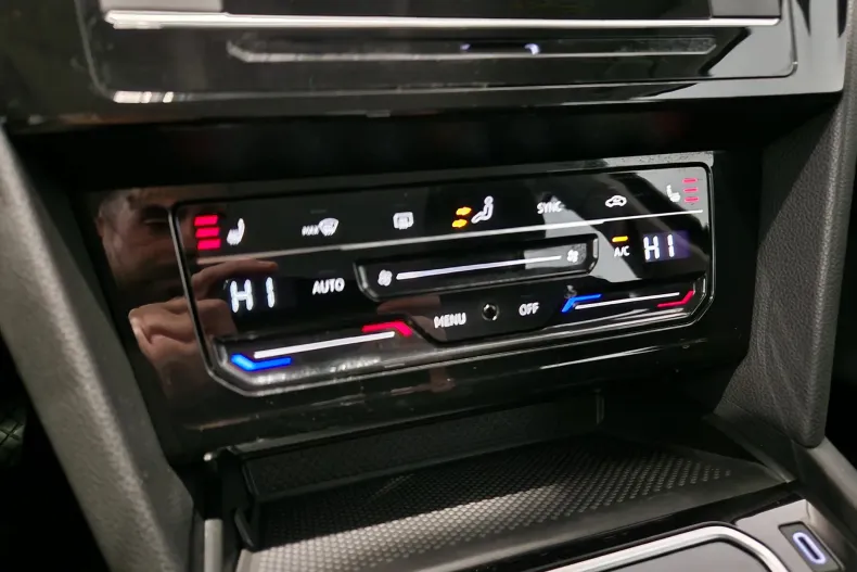 Volkswagen Passat din 2020 cu 46.388 km - oferta VOL135564 - foto 22