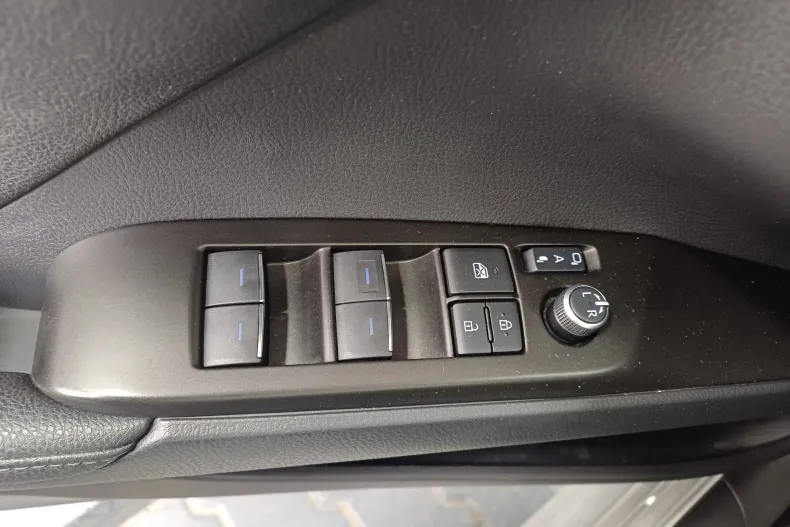 Toyota Camry din 2022 cu 23.879 km - oferta TOY135567 - foto 7