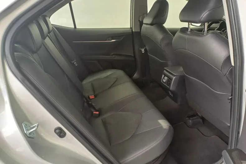 Toyota Camry din 2022 cu 23.879 km - oferta TOY135567 - foto 22