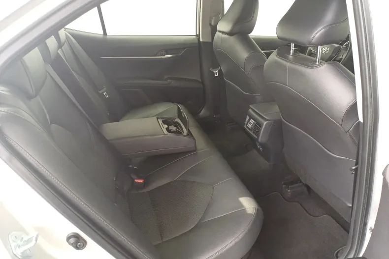 Toyota Camry din 2022 cu 23.879 km - oferta TOY135567 - foto 23