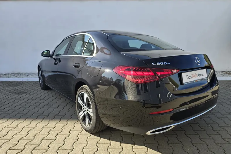 Mercedes-Benz C din 2023 cu 46.992 km - oferta MER135571 - foto 2