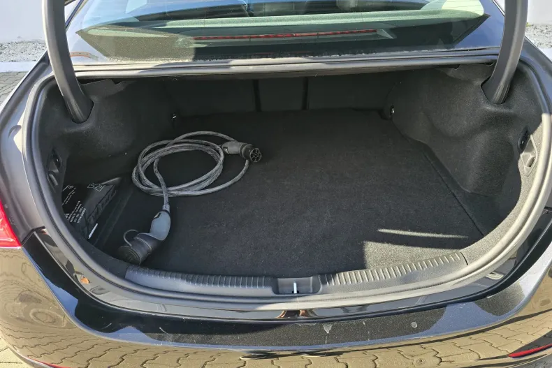 Mercedes-Benz C din 2023 cu 46.992 km - oferta MER135571 - foto 13