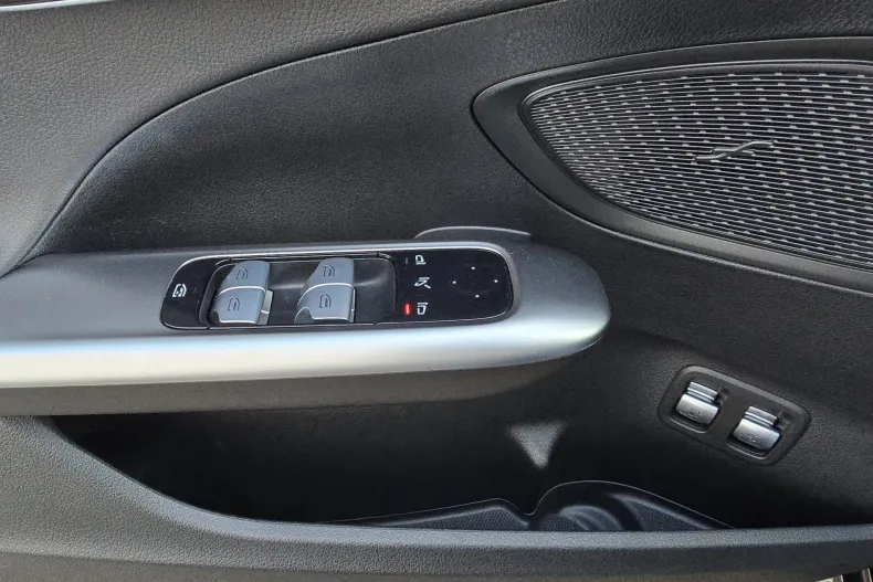 Mercedes-Benz C din 2023 cu 46.992 km - oferta MER135571 - foto 15