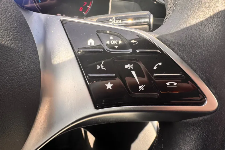 Mercedes-Benz C din 2023 cu 46.992 km - oferta MER135571 - foto 21