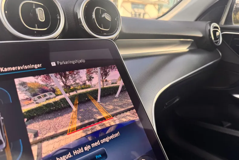 Mercedes-Benz C din 2023 cu 46.992 km - oferta MER135571 - foto 24