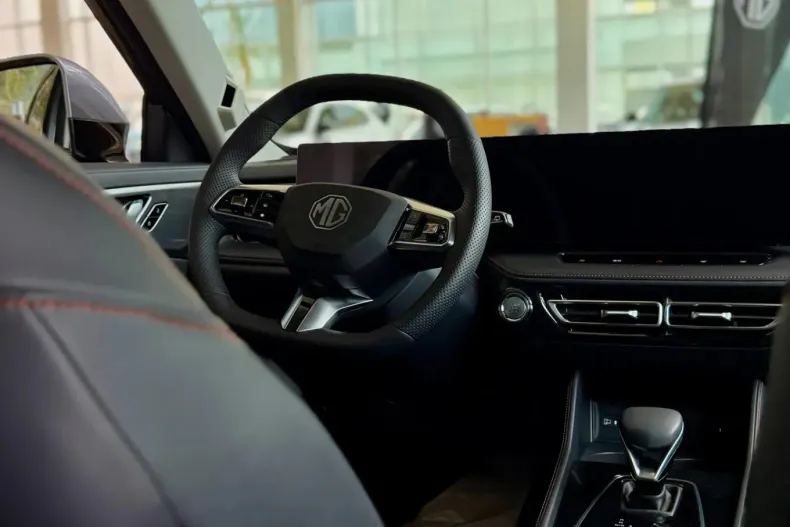 MG HS din 2024 cu 2 km - oferta MG0135572 - foto 4