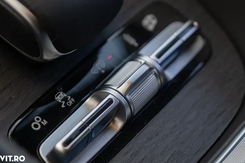 Mercedes-Benz GLE din 2020 cu 90.500 km - oferta MER135580 - foto 25