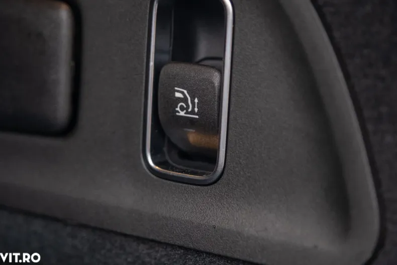 Mercedes-Benz GLE din 2020 cu 90.500 km - oferta MER135580 - foto 31
