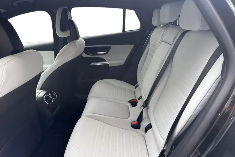 Mercedes-Benz GLC Coupe din 2025 cu 4 km - oferta MER135610 - foto 10