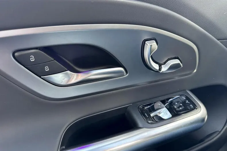 Mercedes-Benz CLA din 2025 cu 6.000 km - oferta MER135620 - foto 12