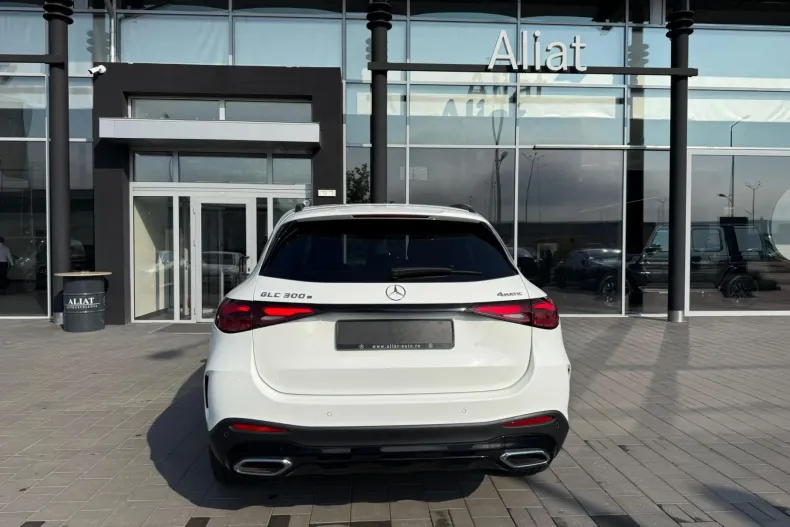 Mercedes-Benz GLC din 2023 cu 28.000 km - oferta MER135622 - foto 4