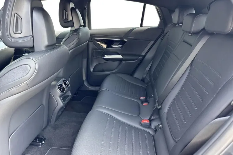 Mercedes-Benz GLC Coupe din 2025 cu 3 km - oferta MER135625 - foto 10