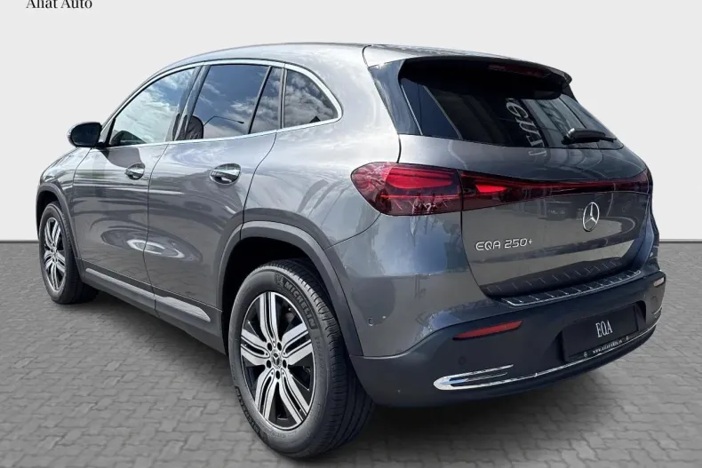 Mercedes-Benz EQA din 2025 cu 10 km - oferta MER135629 - foto 3