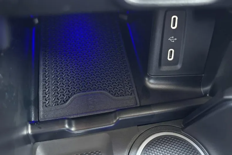 Mercedes-Benz GLC Coupe din 2025 cu 6.000 km - oferta MER135646 - foto 24