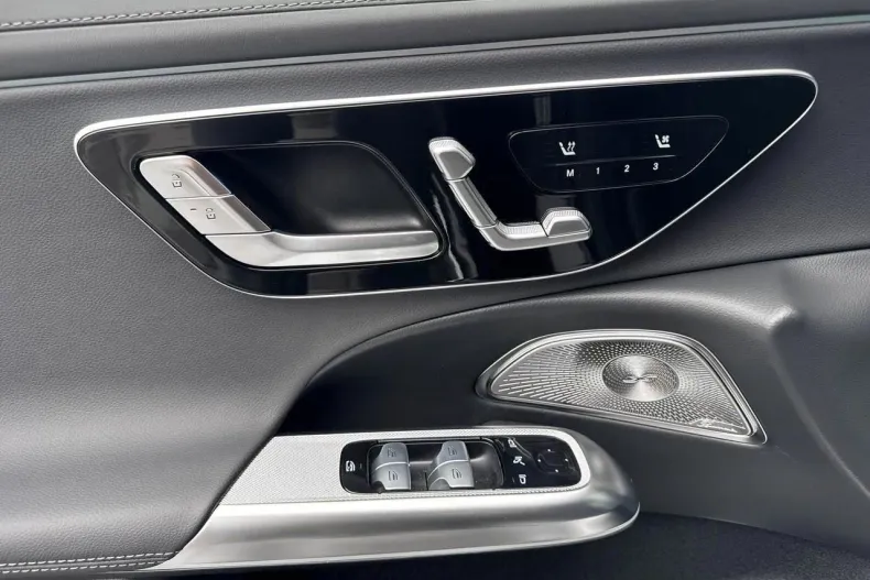 Mercedes-Benz E din 2025 cu 6.000 km - oferta MER135647 - foto 12