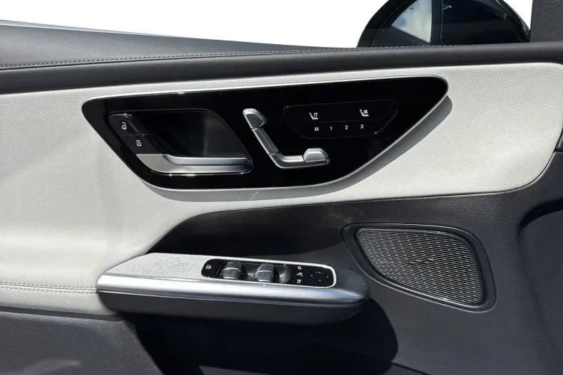 Mercedes-Benz GLC din 2025 cu 4 km - oferta MER135650 - foto 13