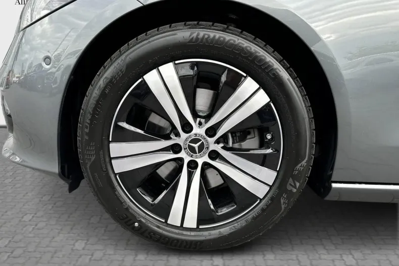 Mercedes-Benz C din 2024 cu 7.323 km - oferta MER135651 - foto 6