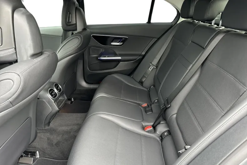 Mercedes-Benz C din 2024 cu 7.323 km - oferta MER135651 - foto 11