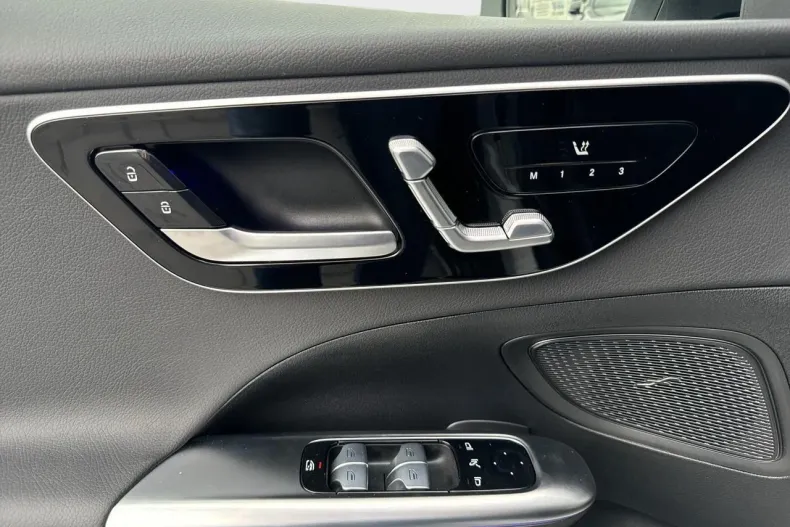 Mercedes-Benz C din 2024 cu 7.323 km - oferta MER135651 - foto 13