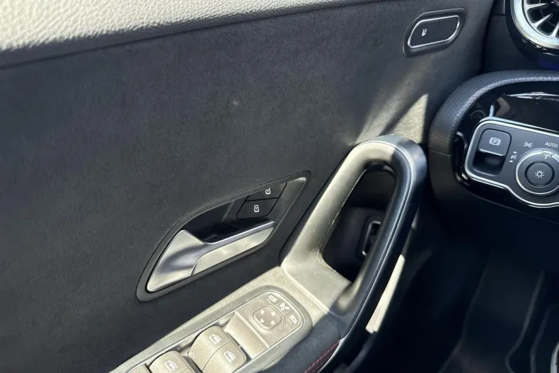 Mercedes-Benz A din 2023 cu 21.594 km - oferta MER135653 - foto 16