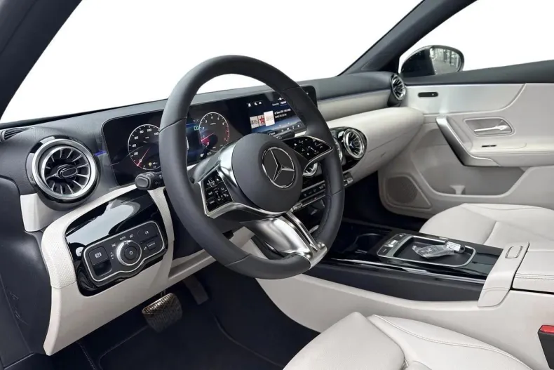 Mercedes-Benz A din 2024 cu 5 km - oferta MER135657 - foto 6