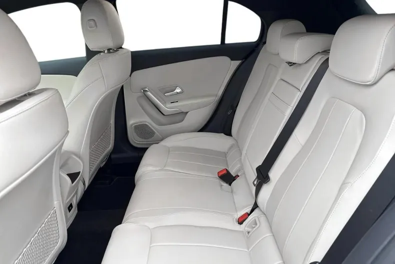 Mercedes-Benz A din 2024 cu 5 km - oferta MER135657 - foto 10