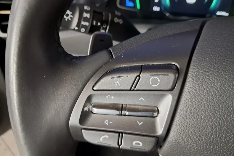 Hyundai IONIQ din 2021 cu 66.331 km - oferta HYU135675 - foto 11