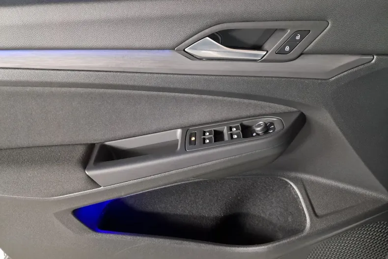 Volkswagen Golf din 2022 cu 80.619 km - oferta VOL135680 - foto 9