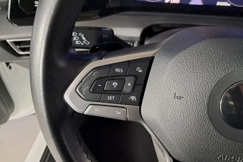 Volkswagen Golf din 2022 cu 80.619 km - oferta VOL135680 - foto 12