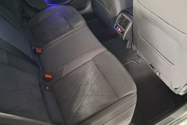 Volkswagen Golf din 2022 cu 80.619 km - oferta VOL135680 - foto 19