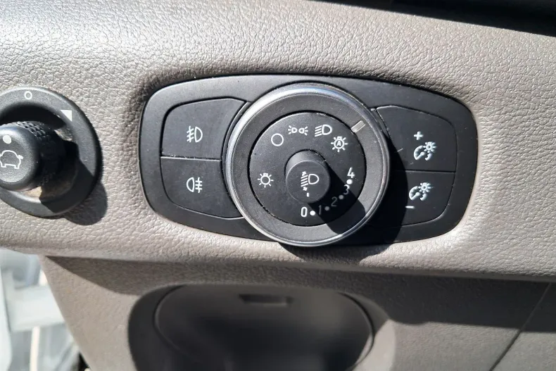 Ford Transit din 2022 cu 146.106 km - oferta FOR135689 - foto 14