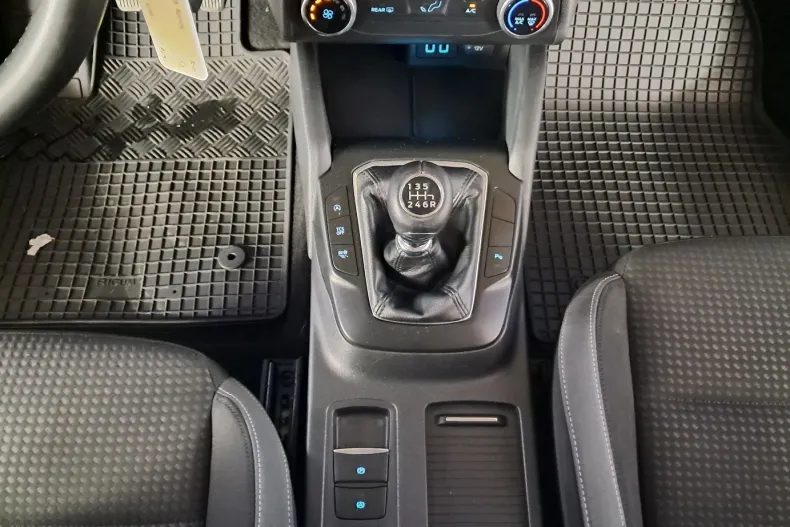 Ford Focus din 2021 cu 91.122 km - oferta FOR135696 - foto 17