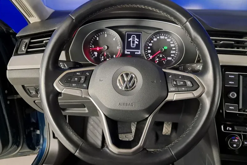 Volkswagen Passat din 2020 cu 65.041 km - oferta VOL135704 - foto 11