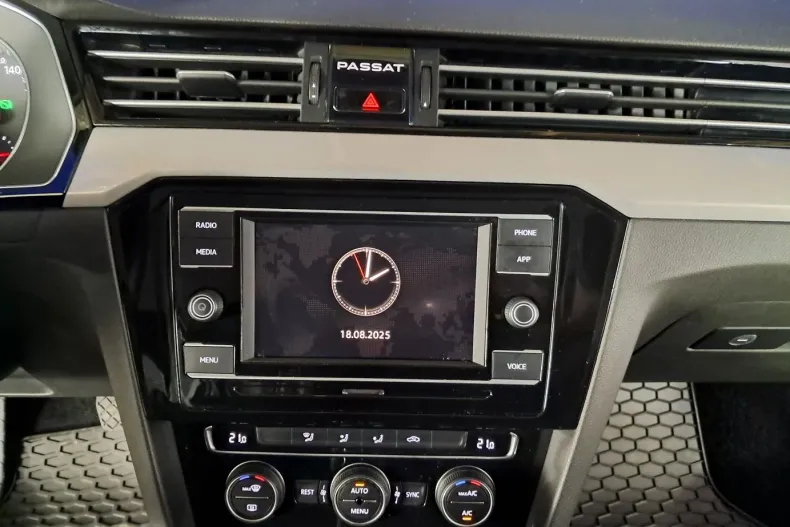 Volkswagen Passat din 2020 cu 65.041 km - oferta VOL135704 - foto 15