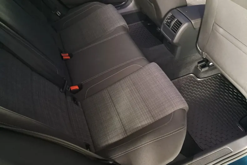 Volkswagen Passat din 2020 cu 65.041 km - oferta VOL135704 - foto 18