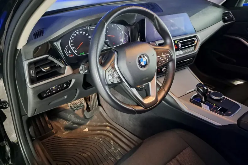 BMW Seria 3 din 2021 cu 55.509 km - oferta BMW135710 - foto 2