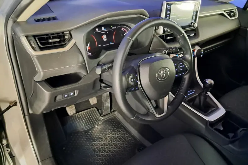 Toyota RAV4 din 2019 cu 105.735 km - oferta TOY135720 - foto 4