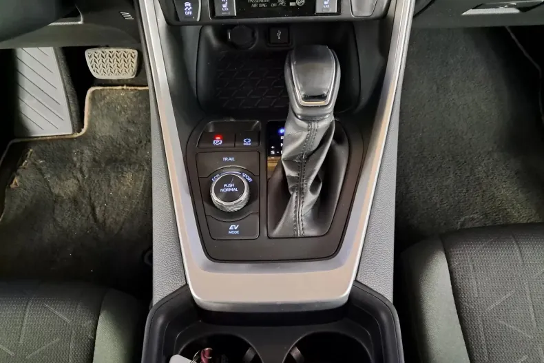 Toyota RAV4 din 2020 cu 115.408 km - oferta TOY135733 - foto 17