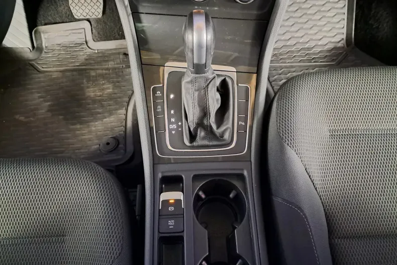 Volkswagen Golf din 2019 cu 108.141 km - oferta VOL135734 - foto 16