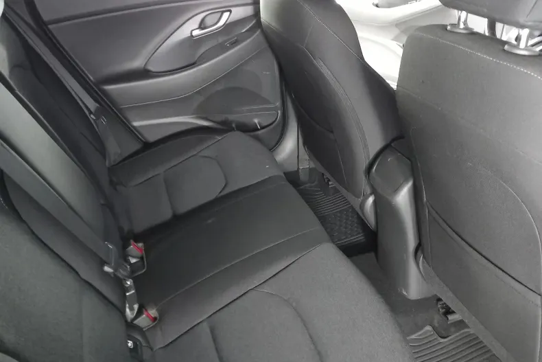 Hyundai i30 din 2021 cu 68.414 km - oferta HYU135739 - foto 19