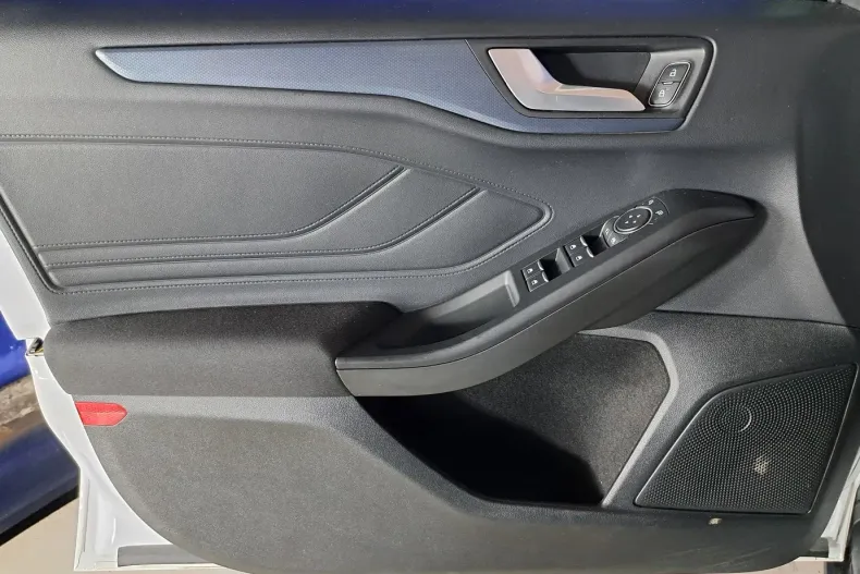 Ford Focus din 2020 cu 77.302 km - oferta FOR135742 - foto 9