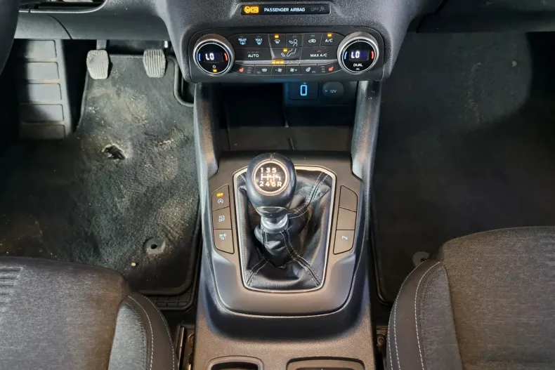 Ford Focus din 2020 cu 77.302 km - oferta FOR135742 - foto 16