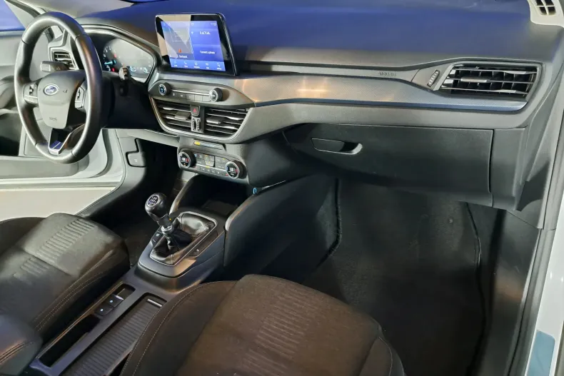 Ford Focus din 2020 cu 77.302 km - oferta FOR135742 - foto 17