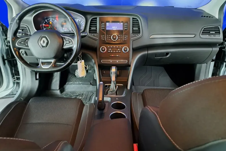 Renault Megane din 2021 cu 68.450 km - oferta REN135743 - foto 14