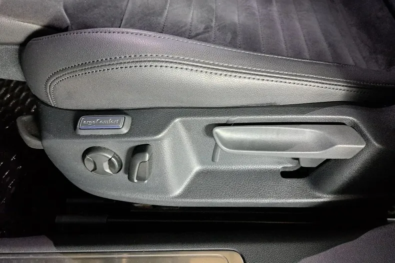 Volkswagen Passat din 2019 cu 106.592 km - oferta VOL135750 - foto 11