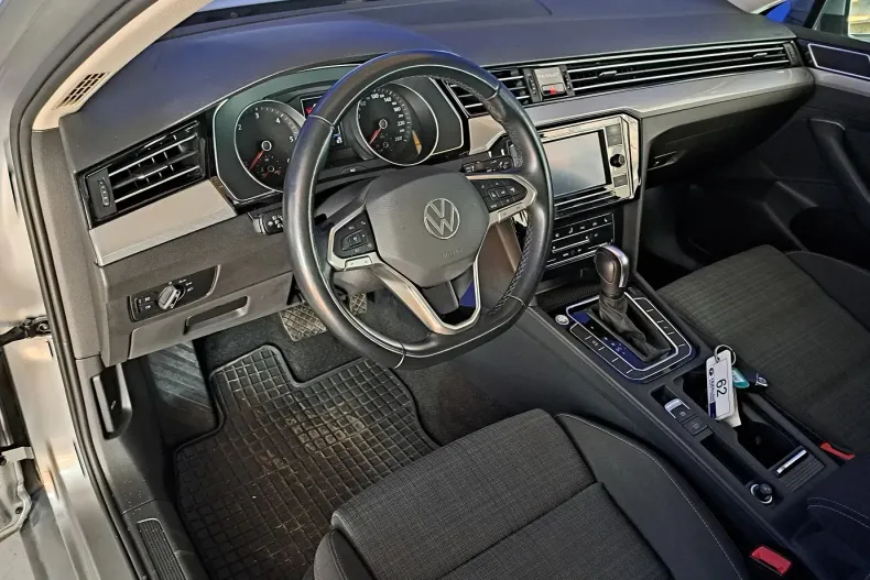 Volkswagen Passat din 2021 cu 100.493 km - oferta VOL135751 - foto 10