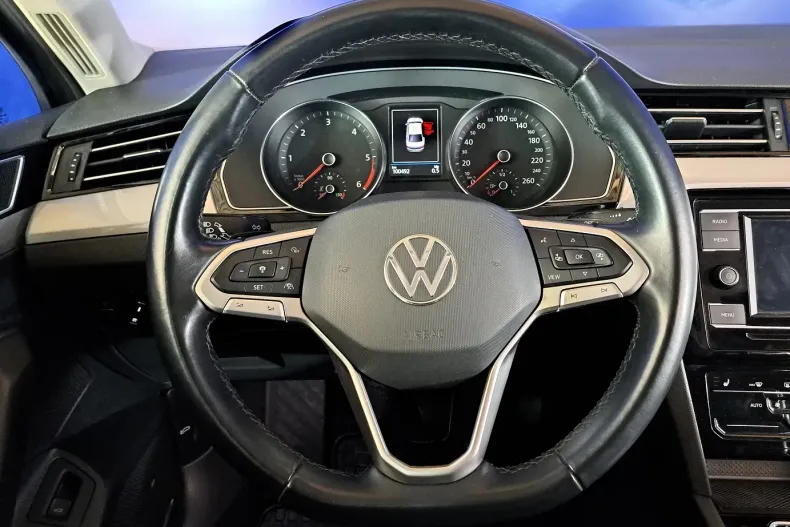 Volkswagen Passat din 2021 cu 100.493 km - oferta VOL135751 - foto 11