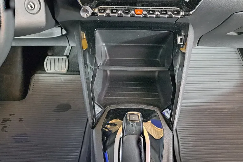 Peugeot 2008 din 2021 cu 44.486 km - oferta PEU135752 - foto 16